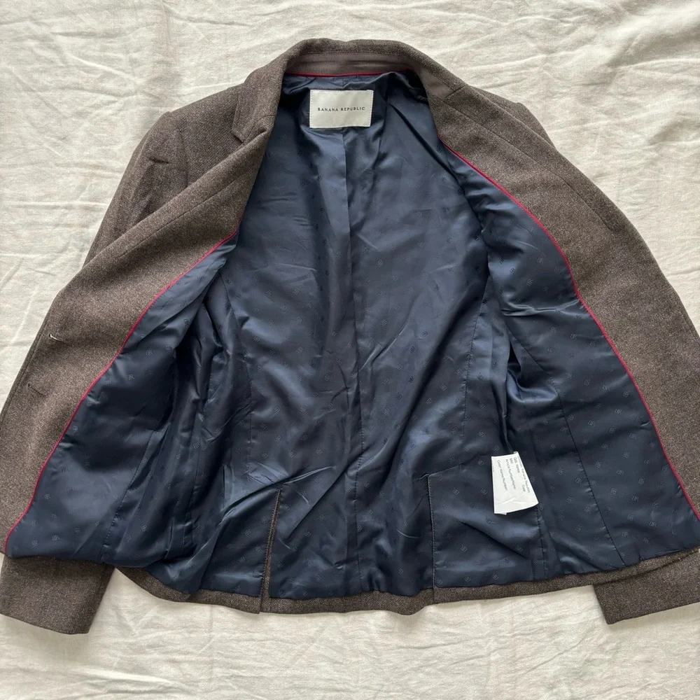 Banana Republic Vintage Blazer - Picture 4 of 5